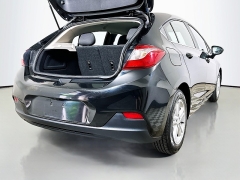 Used 2017  Chevrolet Cruze 4d Hatchback LT Auto at Dutro Auto near Zanesville&comma; OH
