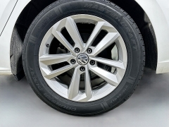 Used 2020  Volkswagen Passat 4d Sedan 2&period;0T SE at Dutro Auto near Zanesville&comma; OH