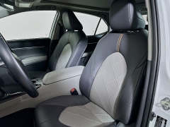 Used 2019  Toyota Camry 4d Sedan XLE at Dutro Auto near Zanesville, OH