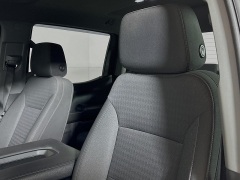 Used 2022  Chevrolet Silverado 1500 4WD Crew Cab 147" Custom at Graham Auto Mall near Mansfield&comma; OH