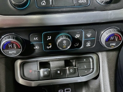 Used 2021  GMC Acadia AWD 4dr SLT at Dutro Auto near Zanesville&comma; OH