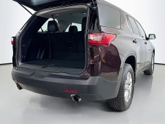 Used 2020  Chevrolet Traverse 4d SUV FWD LT Cloth w&sol;1LT at Graham Auto Mall near Mansfield&comma; OH