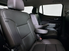 Used 2023  GMC Acadia AWD 4dr SLT at Dutro Auto near Zanesville&comma; OH