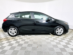 Used 2017  Chevrolet Cruze 4d Hatchback LT Auto at Dutro Auto near Zanesville&comma; OH