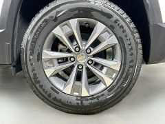New 2026  Chevrolet Equinox FWD 4dr LT w&sol;1LT at Graham Auto Mall near Mansfield&comma; OH