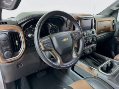 Used 2021  Chevrolet Silverado 1500 4WD Crew Cab 147" High Country at Graham Auto Mall near Mansfield, OH