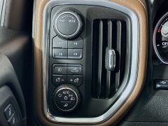 Used 2021  Chevrolet Silverado 1500 4WD Crew Cab 147" High Country at Graham Auto Mall near Mansfield, OH