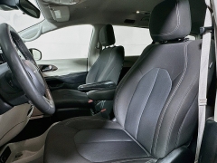 Used 2023  Chrysler Voyager LX FWD at Dutro Auto near Zanesville&comma; OH