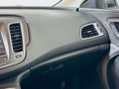 Used 2016  Chrysler 200 4d Sedan Limited I4 at Graham Auto Mall near Mansfield&comma; OH