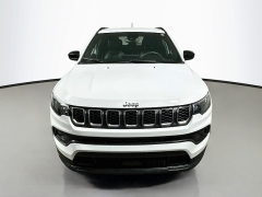 Used 2024  Jeep Compass Latitude 4x4 at Graham Auto Mall near Mansfield&comma; OH