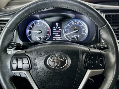 Used 2016  Toyota Highlander 4d SUV AWD XLE at Dutro Auto near Zanesville&comma; OH