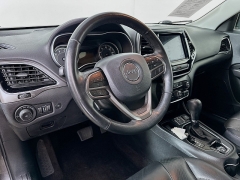 Used 2019  Jeep Cherokee 4d SUV FWD Limited 3.2L at Graham Auto Mall near Mansfield, OH