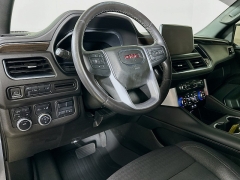 Used 2022  GMC Yukon XL 4WD 4dr SLE at Dutro Auto near Zanesville&comma; OH