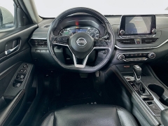 Used 2020  Nissan Altima 4d Sedan AWD 2&period;5L SR at Graham Auto Mall near Mansfield&comma; OH