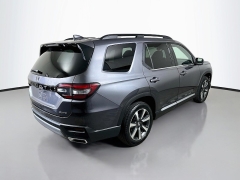 Used 2024  Honda Pilot Elite AWD at Graham Auto Mall near Mansfield&comma; OH