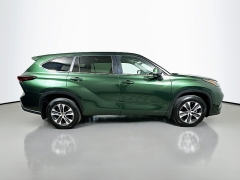 Used 2024  Toyota Highlander XLE AWD at Dutro Auto near Zanesville&comma; OH