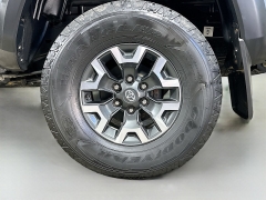 Used 2021  Toyota Tacoma 4WD TRD Off Road Double Cab 5ft Bed V6 AT at Dutro Auto near Zanesville&comma; OH