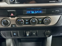 Used 2021  Toyota Tacoma 4WD SR5 Double Cab 6ft Bed V6 AT at Graham Auto Mall near Mansfield&comma; OH
