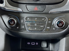 Used 2019  Chevrolet Equinox 4d SUV FWD LT w/1LT at Graham Auto Mall near Mansfield, OH