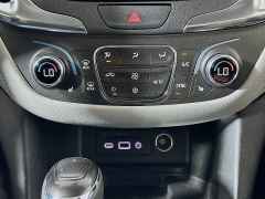 Used 2021  Chevrolet Equinox FWD 4dr Premier at Graham Auto Mall near Mansfield, OH