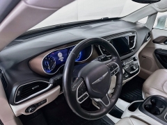 Used 2019  Chrysler Pacifica 4d Wagon Touring L Plus at Graham Auto Mall near Mansfield&comma; OH
