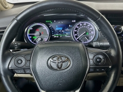 Used 2020  Toyota Camry Hybrid 4d Sedan XLE at Dutro Auto near Zanesville&comma; OH