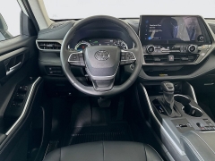 Used 2025  Toyota Highlander Hybrid XLE Nightshade AWD at Dutro Auto near Zanesville&comma; OH