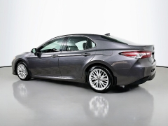 Used 2019  Toyota Camry 4d Sedan XLE at Graham Auto Mall near Mansfield&comma; OH