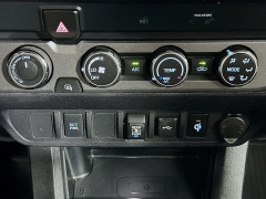 Used 2020  Toyota Tacoma 4WD Double Cab TRD Sport Auto at Dutro Auto near Zanesville&comma; OH