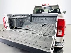 Used 2018  Chevrolet Silverado 1500 4WD Crew Cab High Country at Graham Auto Mall near Mansfield&comma; OH