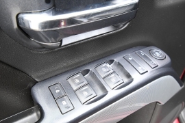 Used 2015  Chevrolet Silverado 2500 4WD Crew Cab LT at Graham Auto Mall near Mansfield&comma; OH