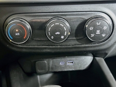 Used 2024  Chevrolet Trax FWD 4dr LS at Dutro Auto near Zanesville&comma; OH