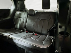 Used 2025  Chrysler Pacifica Limited FWD at Dutro Auto near Zanesville&comma; OH