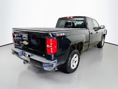 Used 2017  Chevrolet Silverado 1500 4WD Double Cab LT Z71 at Dutro Auto near Zanesville&comma; OH