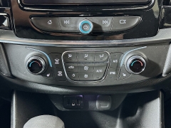 Used 2023  Chevrolet Traverse FWD 4dr LT Cloth w/1LT at Graham Auto Mall near Mansfield, OH