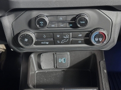 Used 2025  Ford Bronco Base 2 Door 4x4 at Graham Auto Mall near Mansfield&comma; OH