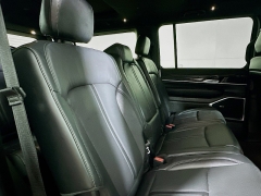 Used 2022  Jeep Wagoneer Series II 4x4 at Dutro Auto near Zanesville&comma; OH