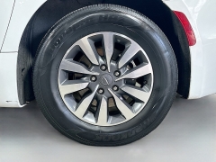 Used 2023  Chrysler Pacifica Hybrid Limited FWD at Dutro Auto near Zanesville&comma; OH