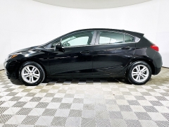 Used 2017  Chevrolet Cruze 4d Hatchback LT Auto at Dutro Auto near Zanesville&comma; OH