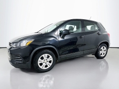 Used 2018  Chevrolet Trax 4d SUV FWD LS at Graham Auto Mall near Mansfield&comma; OH