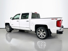 Used 2018  Chevrolet Silverado 1500 4WD Crew Cab High Country at Graham Auto Mall near Mansfield&comma; OH
