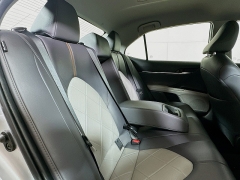 Used 2018  Toyota Camry Hybrid 4d Sedan SE at Dutro Auto near Zanesville&comma; OH