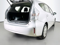Used 2012  Toyota Prius v 5d Wagon Three at Dutro Auto near Zanesville&comma; OH