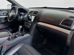 Used 2017  Ford Explorer 4d SUV 4WD XLT at Dutro Auto near Zanesville&comma; OH