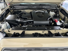 Used 2020  Toyota Tacoma 4WD Double Cab TRD Off-Road Auto at Dutro Auto near Zanesville&comma; OH
