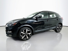 Used 2020  Nissan Rogue Sport 4d SUV FWD SL at Dutro Auto near Zanesville&comma; OH