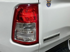 Used 2020  Ram 1500 4WD Crew Cab Big Horn at Dutro Auto near Zanesville&comma; OH