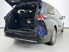 Used 2022  Toyota Sienna Platinum AWD 7-Passenger at Dutro Auto near Zanesville&comma; OH