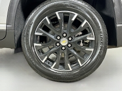 New 2026  Chevrolet Traverse AWD 4dr LT w&sol;2LT at Dutro Auto near Zanesville&comma; OH