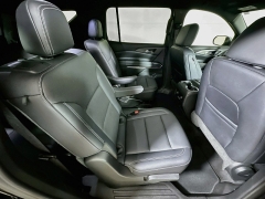Used 2025  Chevrolet Traverse AWD 4dr LT w&sol;2LT at Dutro Auto near Zanesville&comma; OH
